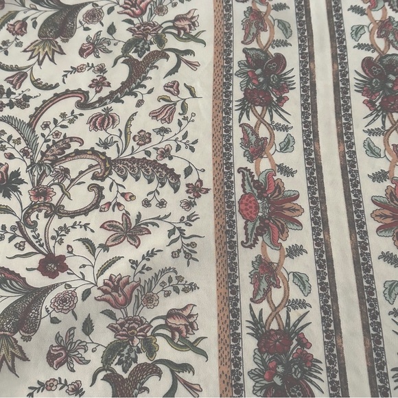 EUC! MAX STUDIO FLOWERED SLEEVELESS BLOUSE - Picture 11 of 11